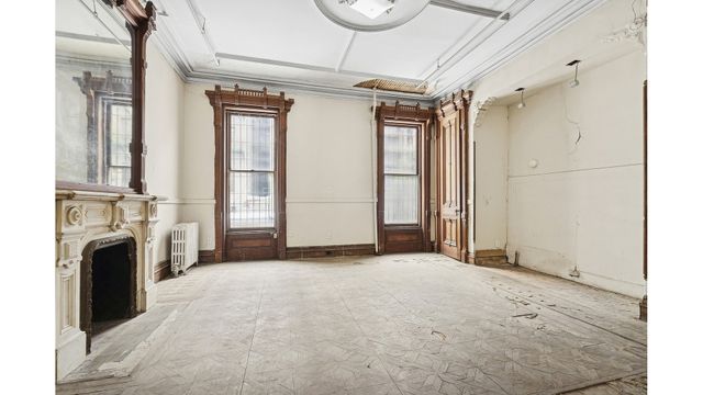 7 E 124TH Street, New York City, NY 10035