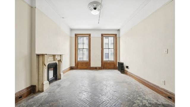 7 E 124TH Street, New York City, NY 10035