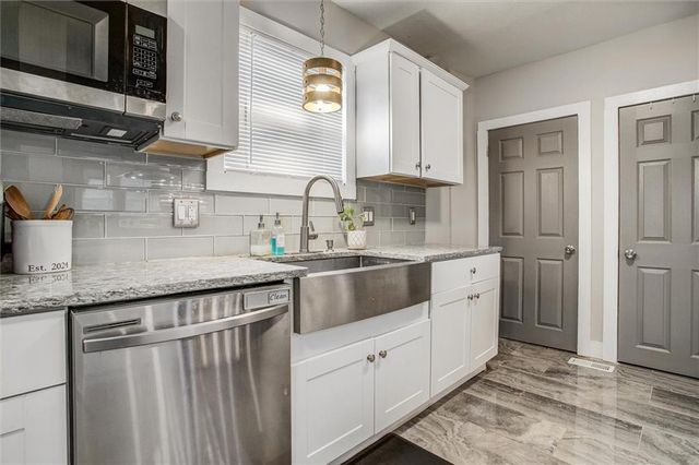 4008 College Avenue, Kansas City, MO 64130