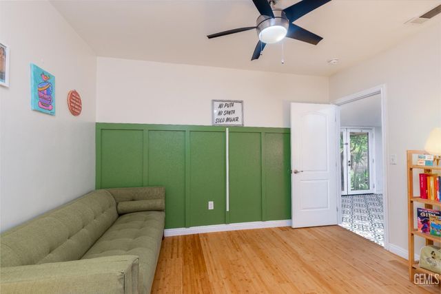 2706 19th Street, Bakersfield, CA 93301