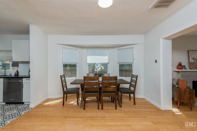 2706 19th Street, Bakersfield, CA 93301