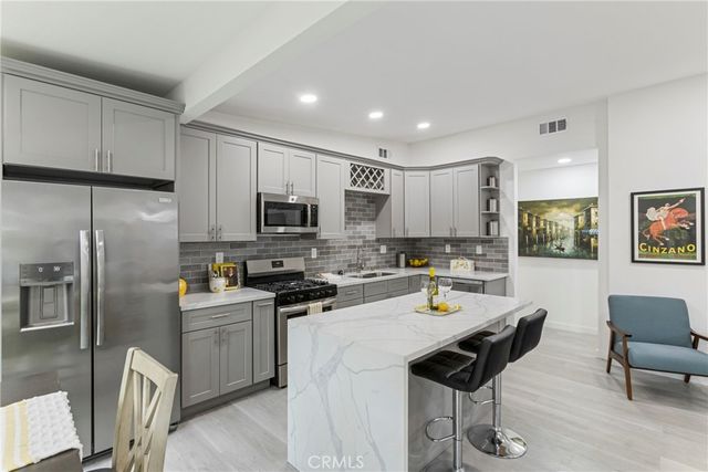 7335 Kyle, Tujunga, CA 91042