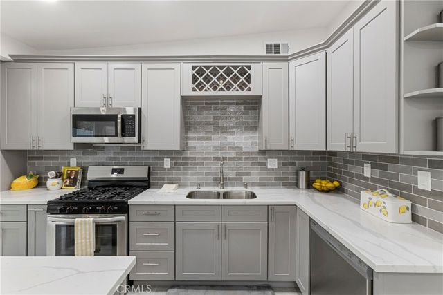 7335 Kyle, Tujunga, CA 91042