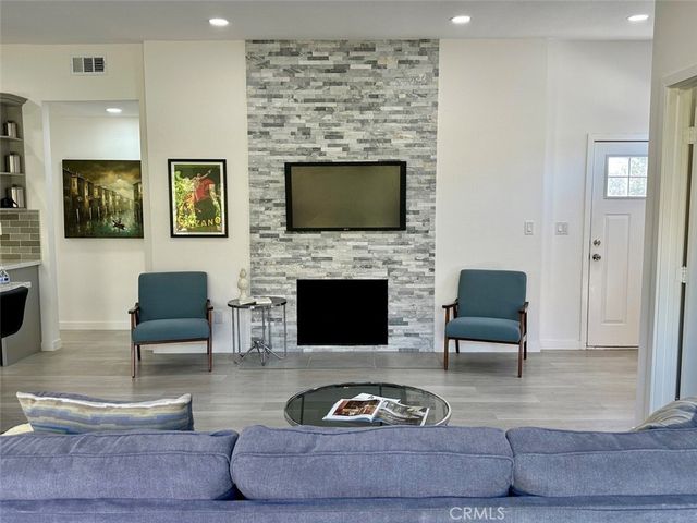 7335 Kyle, Tujunga, CA 91042