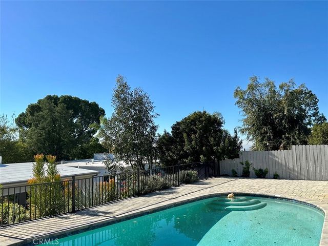 7335 Kyle, Tujunga, CA 91042