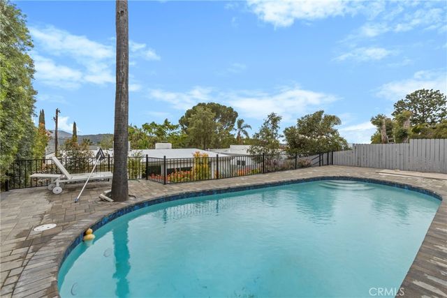 7335 Kyle, Tujunga, CA 91042