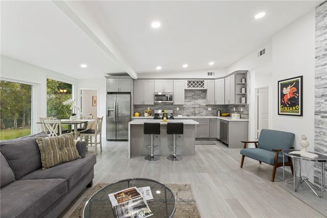 7335 Kyle, Tujunga, CA 91042