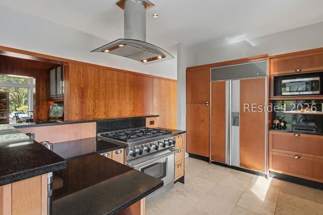 16 Full Sweep, Hilton Head Island, SC 29928