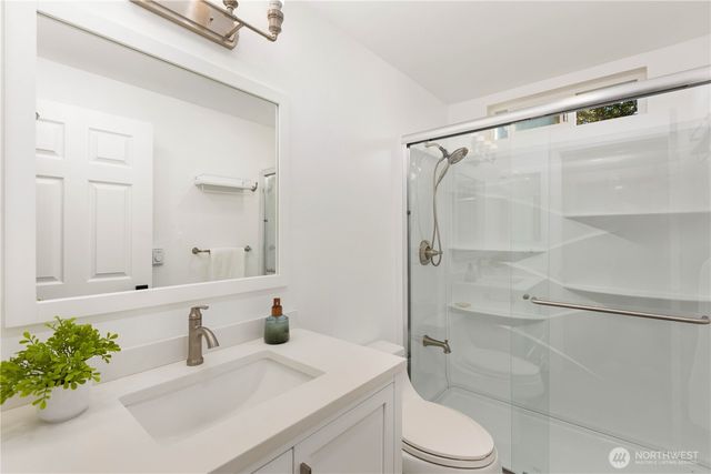 1111 S 27th Place, Renton, WA 98055