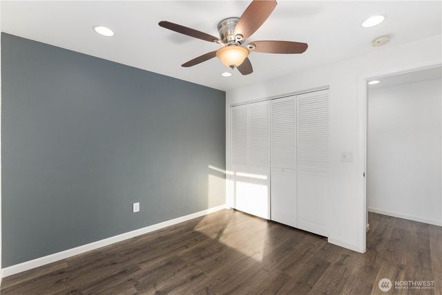1111 S 27th Place, Renton, WA 98055