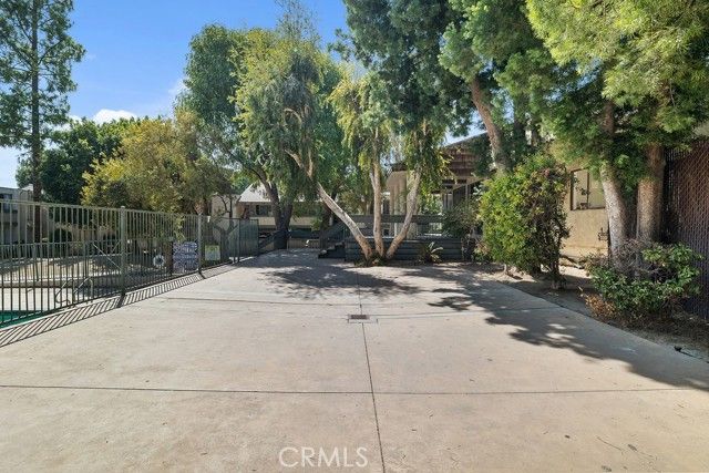 8601 International Avenue 265, Canoga Park (los Angeles), CA 91304