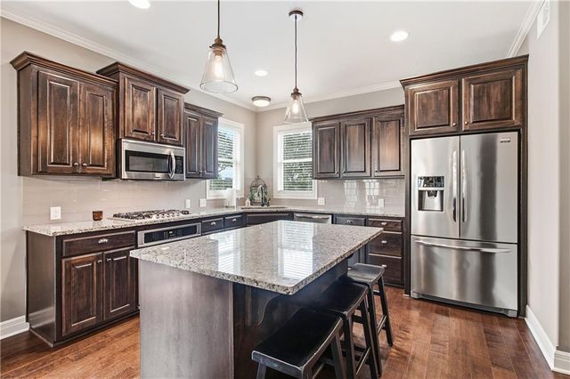 1021 SE Scarlet Court, Blue Springs, MO 64014