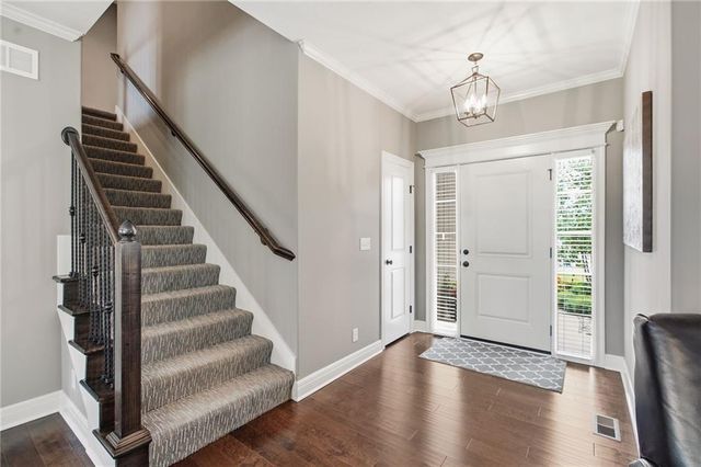 1021 SE Scarlet Court, Blue Springs, MO 64014