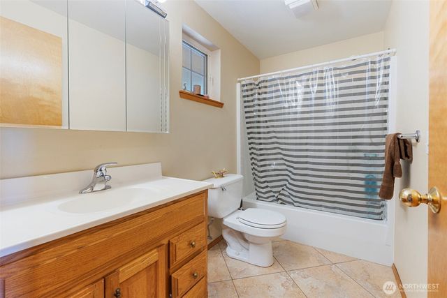 441 W Nahwatzel Beach Drive, Shelton, WA 98584