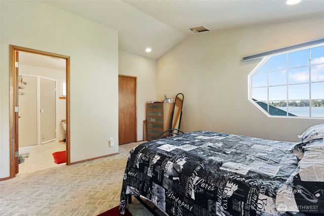 441 W Nahwatzel Beach Drive, Shelton, WA 98584