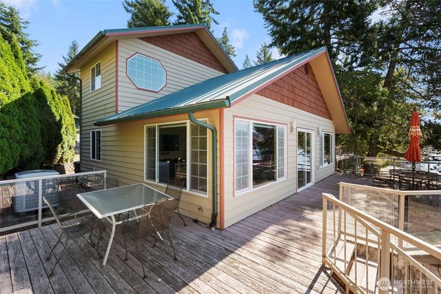 441 W Nahwatzel Beach Drive, Shelton, WA 98584