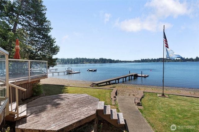 441 W Nahwatzel Beach Drive, Shelton, WA 98584