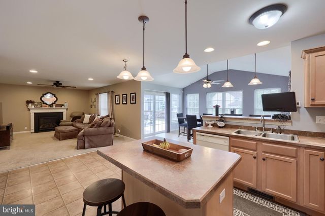 137 PICKWICK CIR, Palmyra, PA 17078
