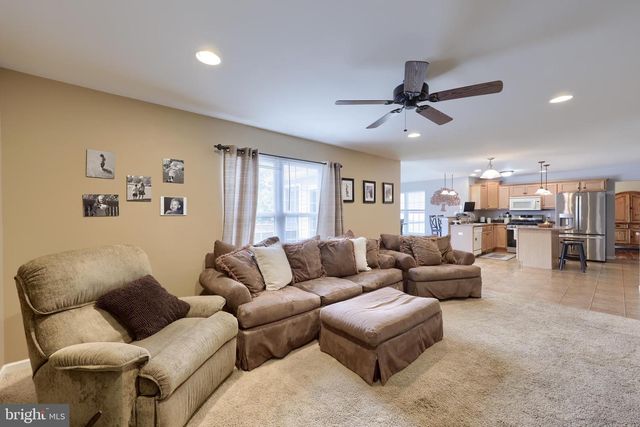 137 PICKWICK CIR, Palmyra, PA 17078