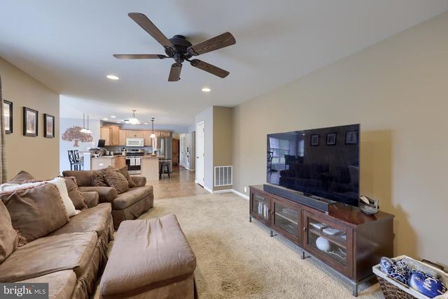 137 PICKWICK CIR, Palmyra, PA 17078