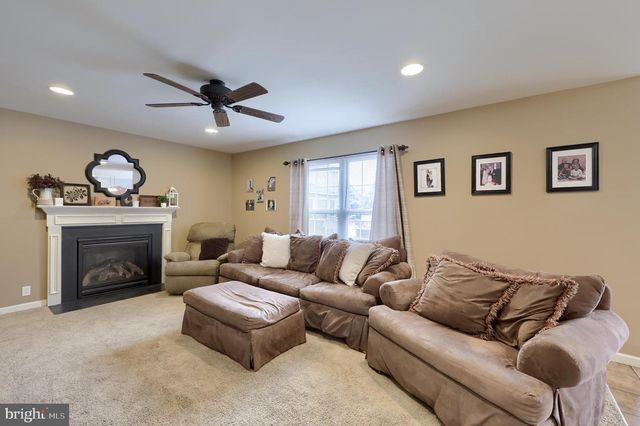 137 PICKWICK CIR, Palmyra, PA 17078