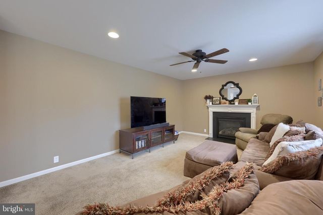 137 PICKWICK CIR, Palmyra, PA 17078