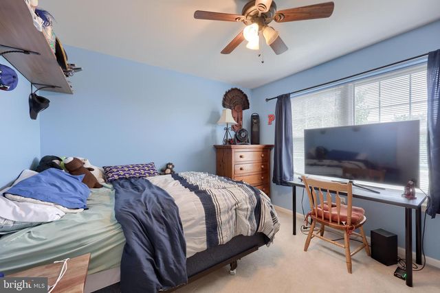 137 PICKWICK CIR, Palmyra, PA 17078