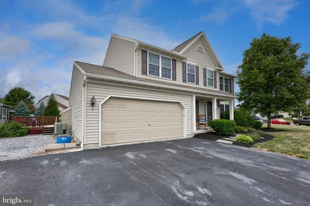137 PICKWICK CIR, Palmyra, PA 17078