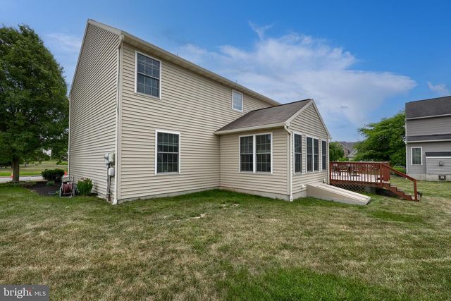 137 PICKWICK CIR, Palmyra, PA 17078