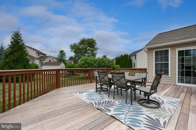 137 PICKWICK CIR, Palmyra, PA 17078