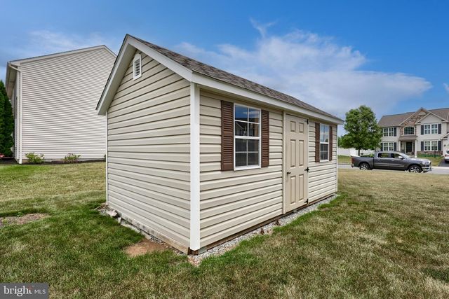 137 PICKWICK CIR, Palmyra, PA 17078