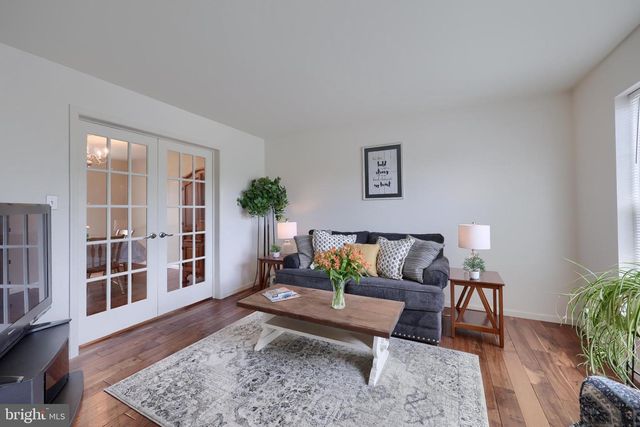 137 PICKWICK CIR, Palmyra, PA 17078