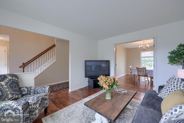 137 PICKWICK CIR, Palmyra, PA 17078