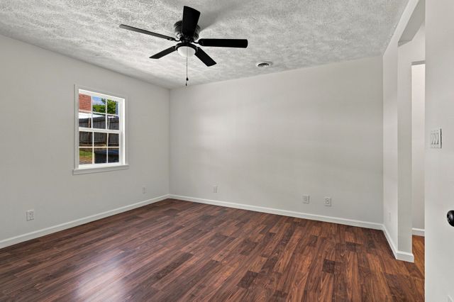 409 7th Ave, W, Springfield, TN 37172