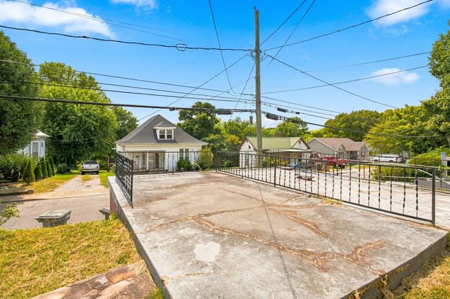 409 7th Ave, W, Springfield, TN 37172