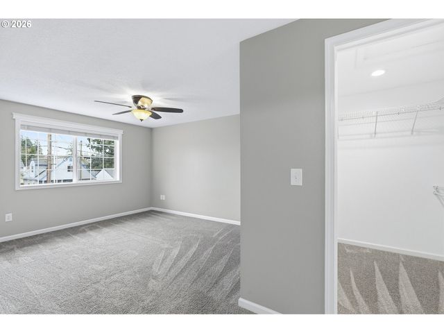 1559 E 2ND St, Newberg, OR 97132