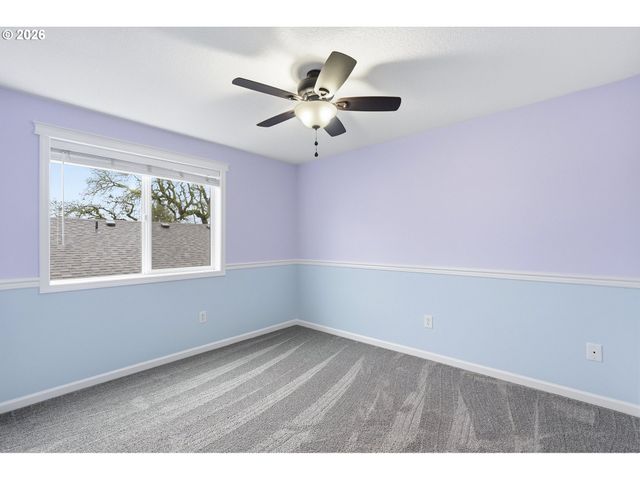 1559 E 2ND St, Newberg, OR 97132