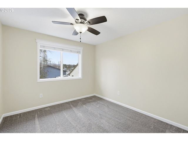 1559 E 2ND St, Newberg, OR 97132