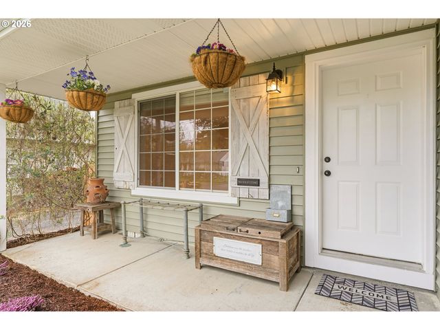 1559 E 2ND St, Newberg, OR 97132