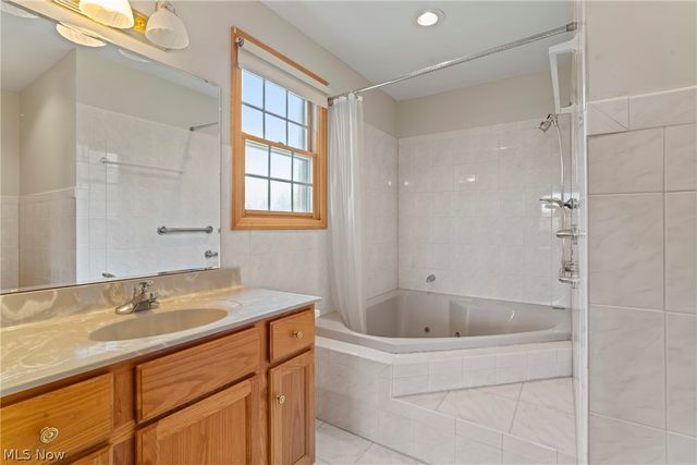 6065 Saint Elia Court, Canfield, OH 44406
