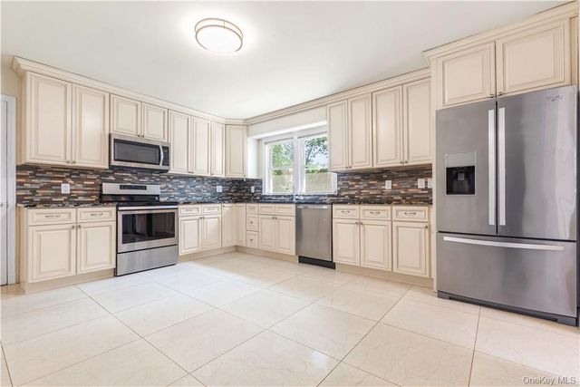 228 Union Avenue, Harrison, NY 10528