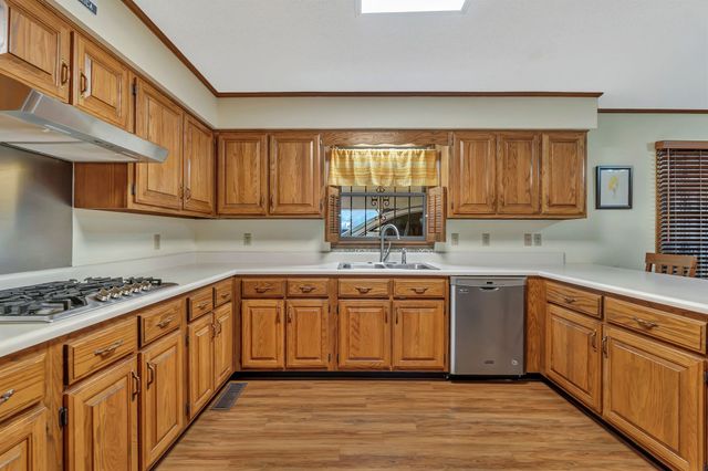 1210 Hills Chapel Rd, Manchester, TN 37355