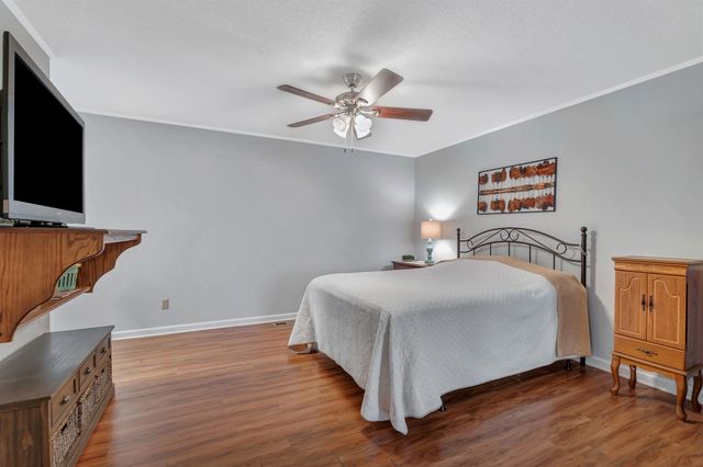 1210 Hills Chapel Rd, Manchester, TN 37355