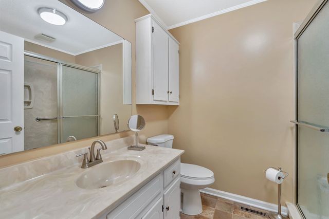 1210 Hills Chapel Rd, Manchester, TN 37355