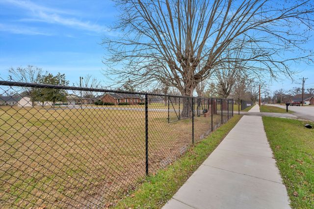 1210 Hills Chapel Rd, Manchester, TN 37355