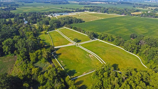 W1800 County Road B, Genoa City, WI 53128