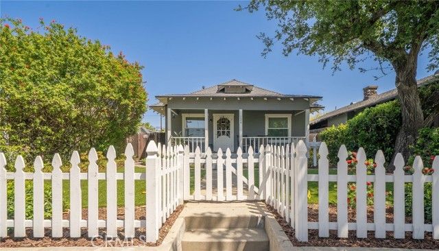 124 N Vista Bonita Avenue, Glendora, CA 91741