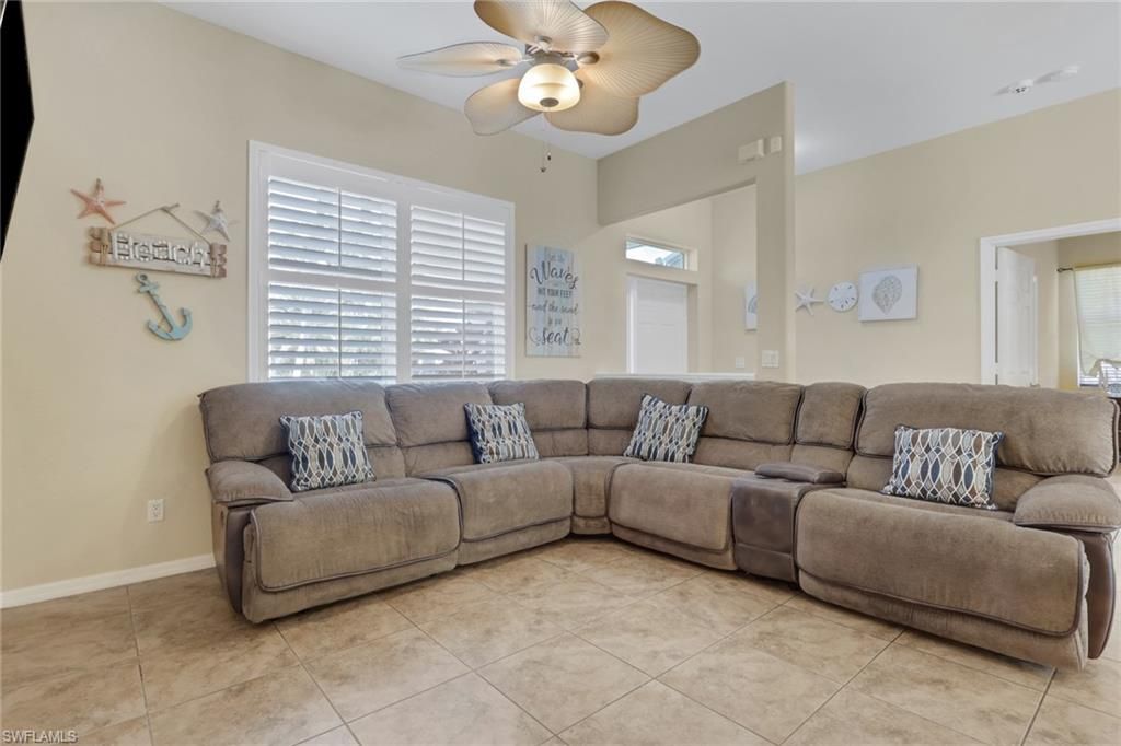 Image 10 of property listing at 134 SE 18th ST, Cape Coral, FL 33990