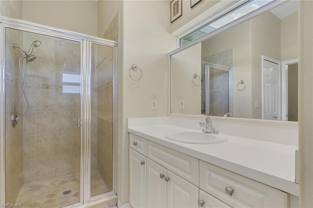 Image 16 of property listing at 134 SE 18th ST, Cape Coral, FL 33990