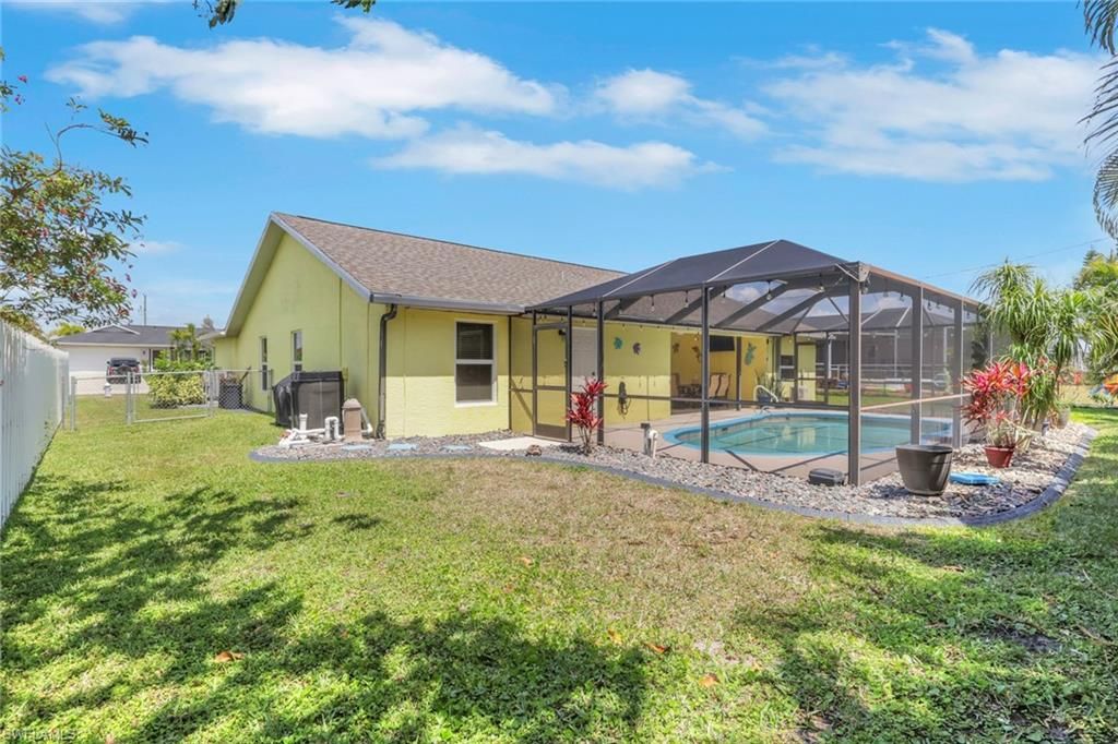Image 26 of property listing at 134 SE 18th ST, Cape Coral, FL 33990